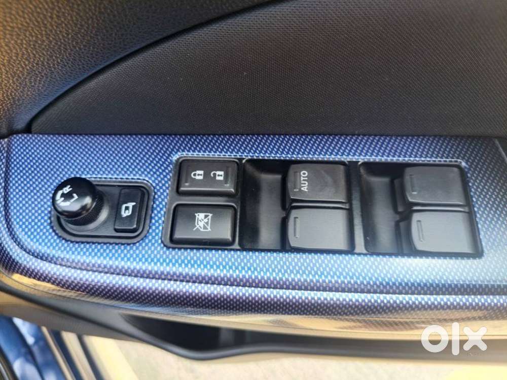 Maruti Suzuki Swift 2018 Amt Zxi, 2021, Petrol