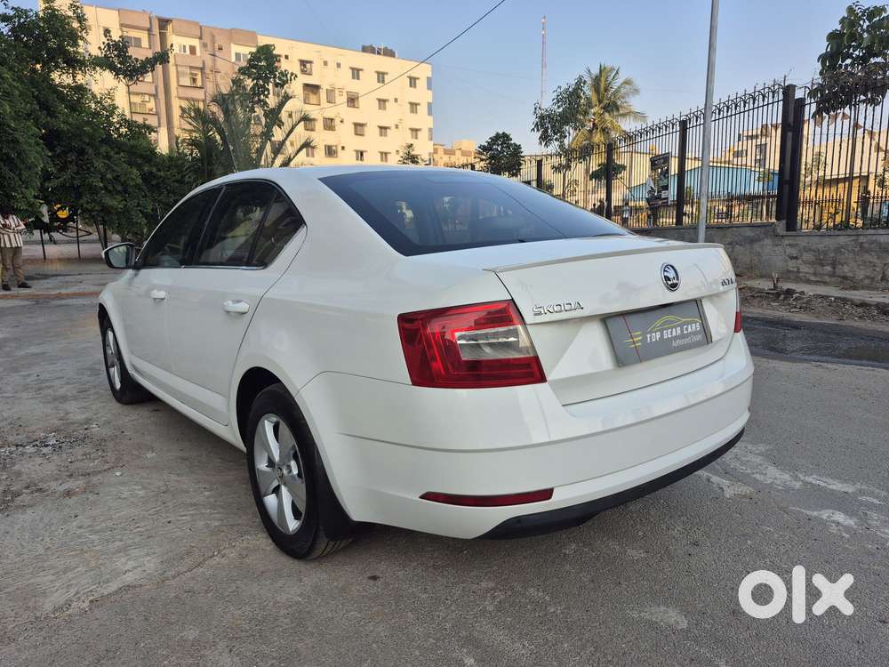 Skoda Octavia 1.8 Tsi At Style Plus, 2018, Petrol