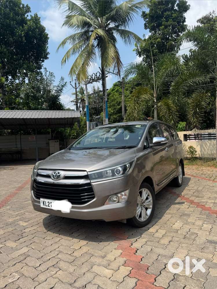 Toyota Innova Crysta Diesel 2016