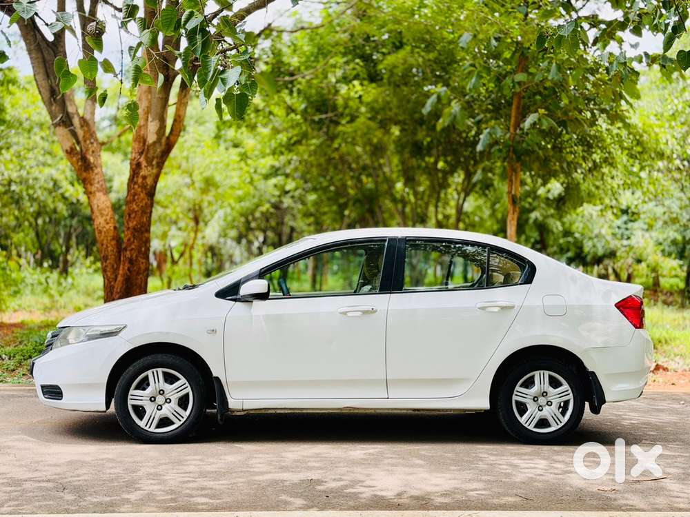 Honda City (petrol) 2013/2nd Owner Only 59k Kms Driven