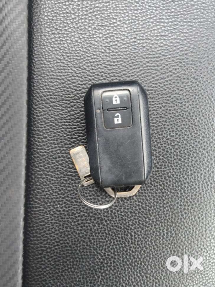 Maruti Suzuki Swift Amt Zxi, 2019, Petrol