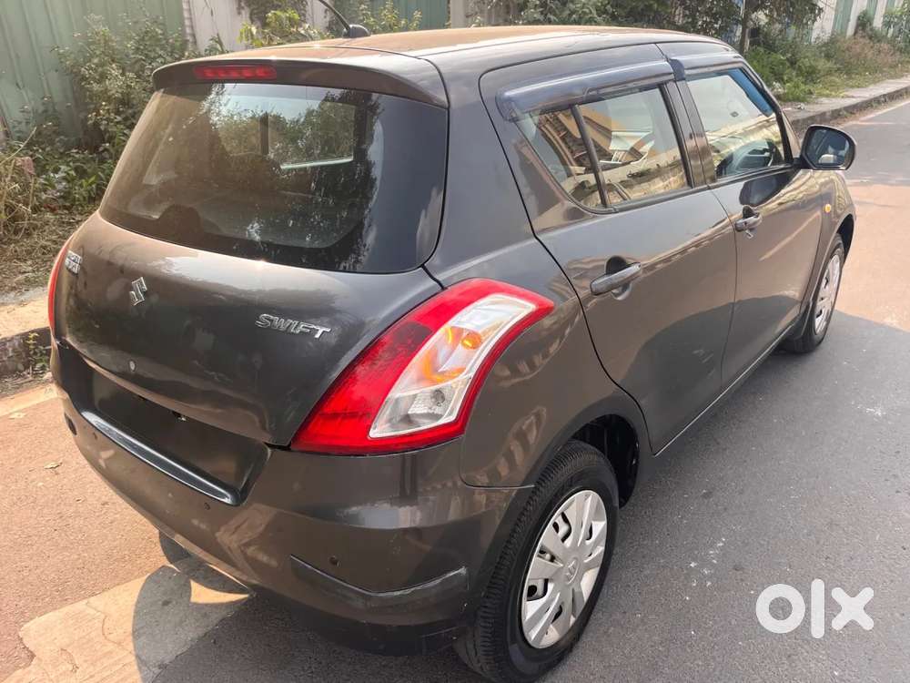 Maruti Suzuki Swift Lxi Optional-o, 2016, Petrol