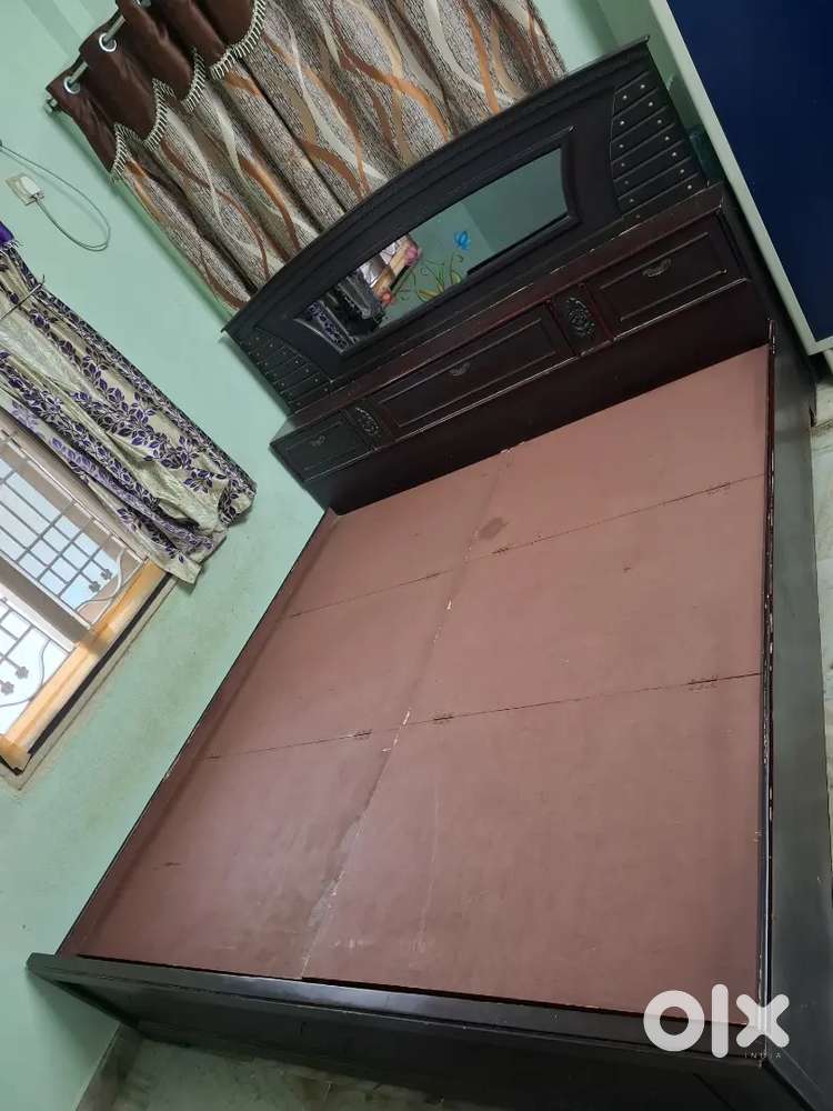 6*6 Bed with matress 6 boxs bed