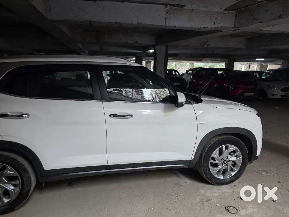 Creta Sx+ Available With Full Sevice Record
