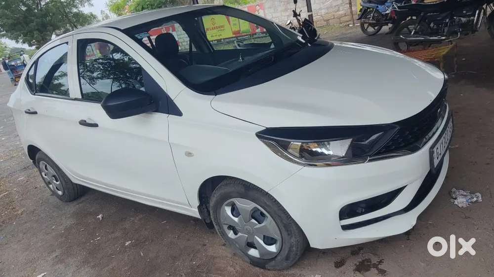 Tata Tigor Xm Petrol Cng Dual Cylinder