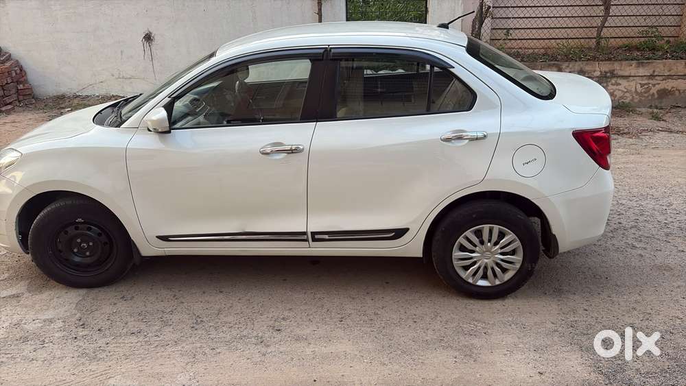Maruti Suzuki Swift Dzire 1.2 Vxi Bsiv, 2024, Petrol