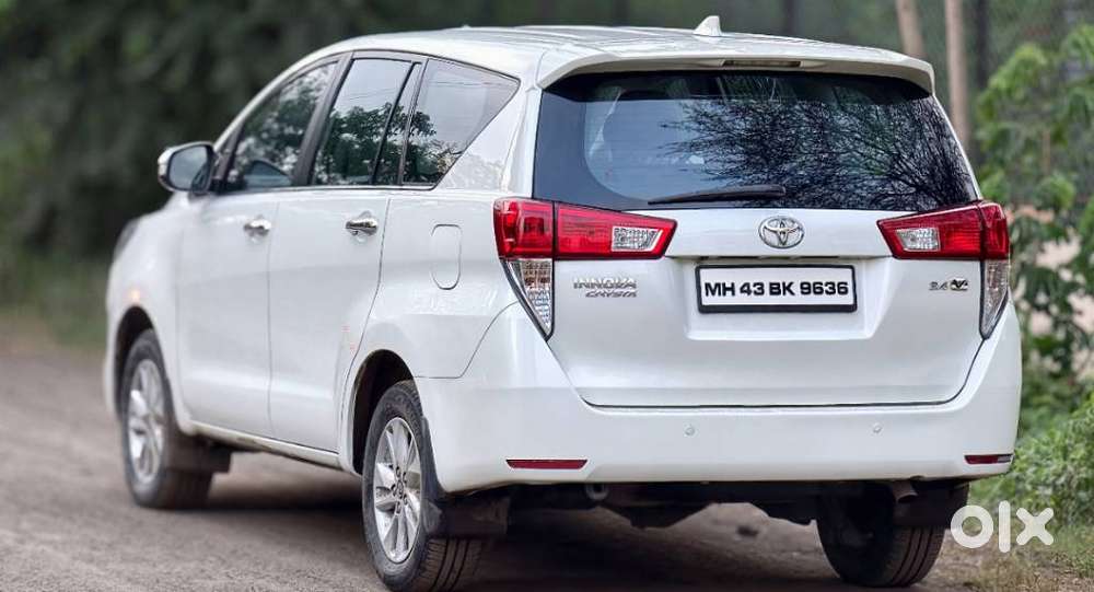 Toyota Innova Crysta 2.4 V 8 Str, 2017, Diesel