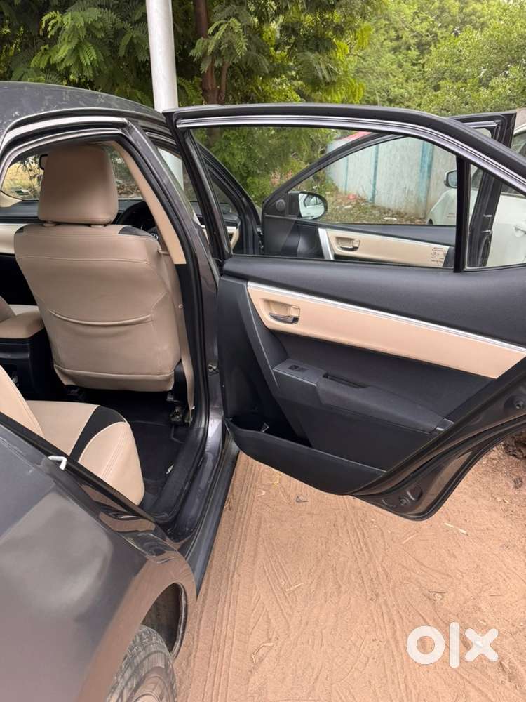 Toyota Corolla Altis 2015