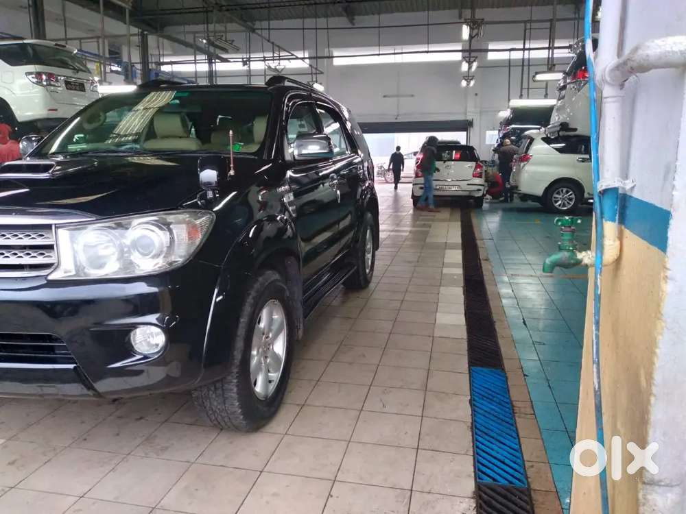 Toyota Fortuner 2011 Diesel