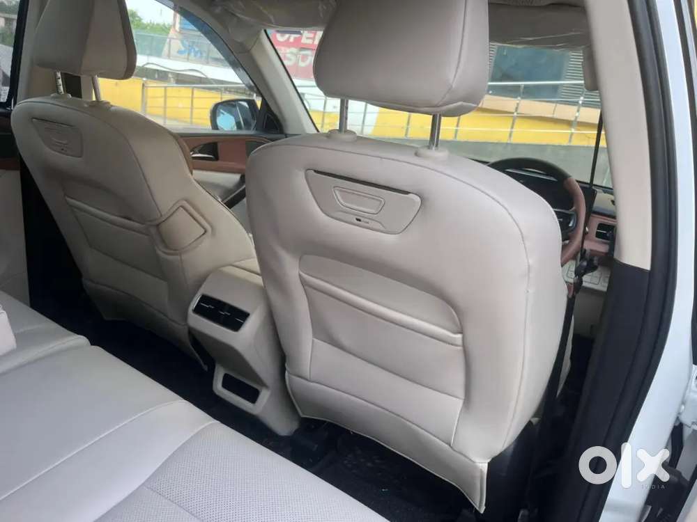 Mahindra Xuv 7xo 2026 Petrol Well Maintained