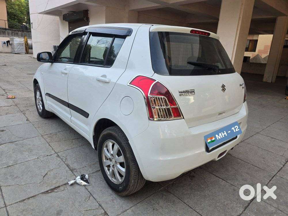 Maruti Suzuki Swift Zxi, 2011, Petrol