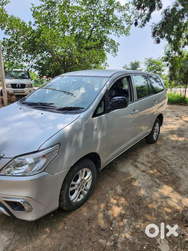 Toyota Innova 2.5 G (diesel) 8 Seater, 2012, Diesel