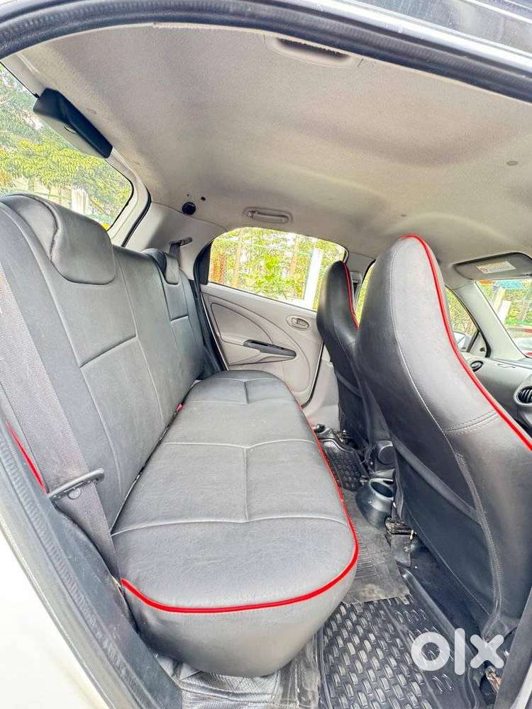 Toyota Etios Liva 2011-2012 G, 2012, Petrol