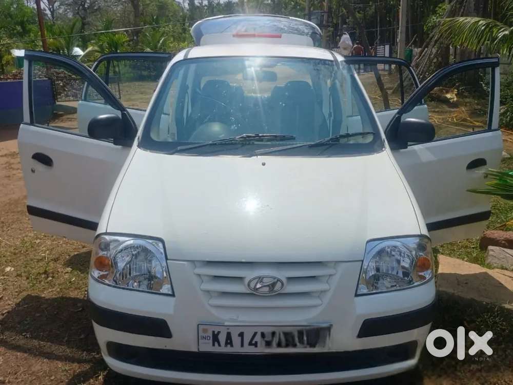 Hyundai Santro, 61,000 Km, Petrol, Price 1,95,000