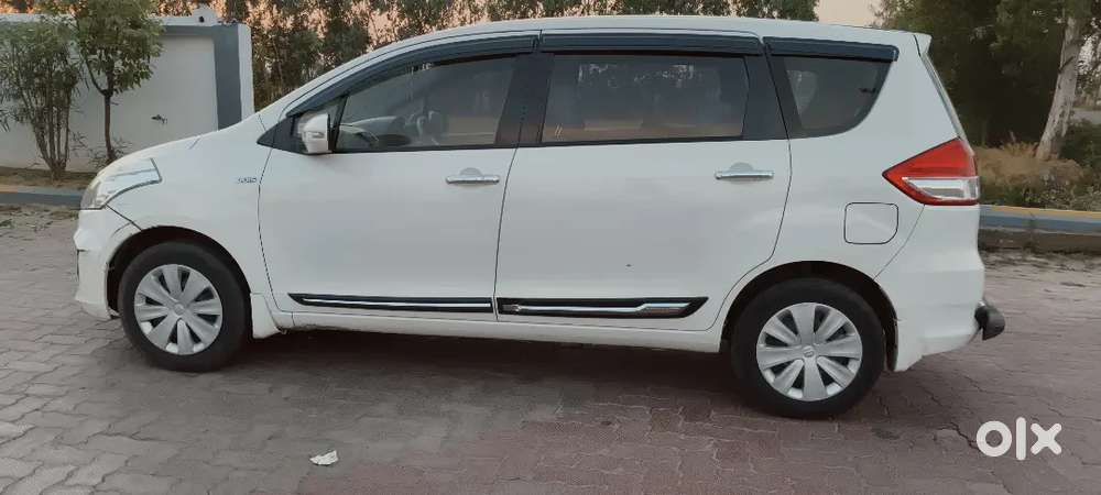 Ertiga Vdi Shvs Smart Hybrid 
Fast Owner 2016 
New Insurance Zero Dep