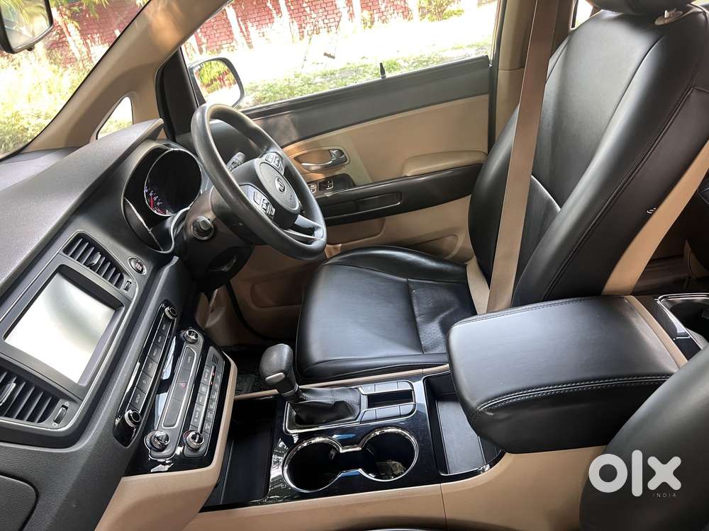 Kia Carnival Premium, 2020, Diesel