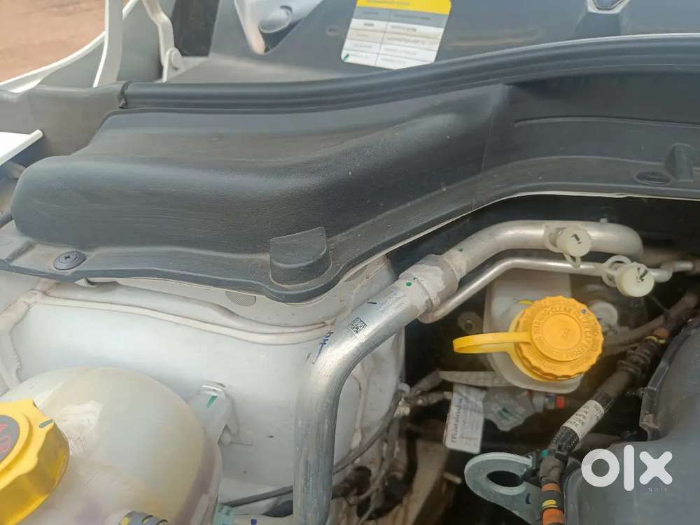 Mahindra 3xo Mx1 2024 Petrol Well Maintained