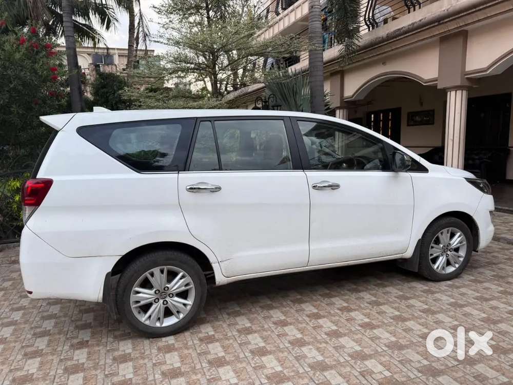Toyota Innova Crysta 2019