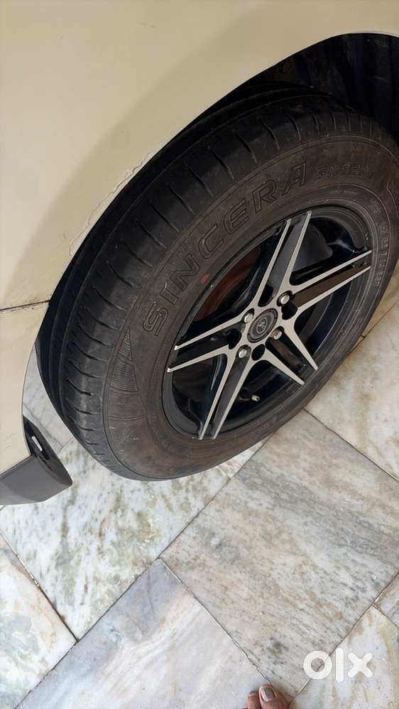 Maruti Suzuki Swift Dzire 2015