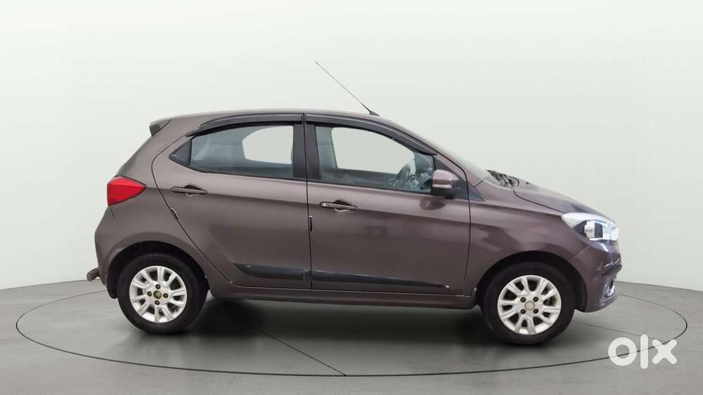 Tata Tiago 1.2 Revotron Xza, 2017, Petrol