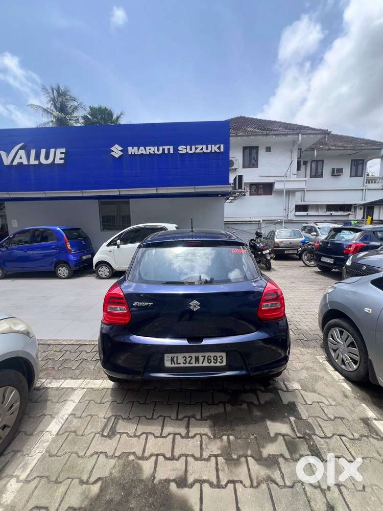 Maruti Suzuki Swift Vxi Ags, 2018, Petrol