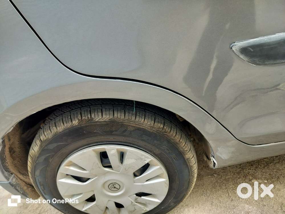 Maruti Suzuki Swift Dzire 1.2 Vxi Bsiv, 2014, Cng & Hybrids