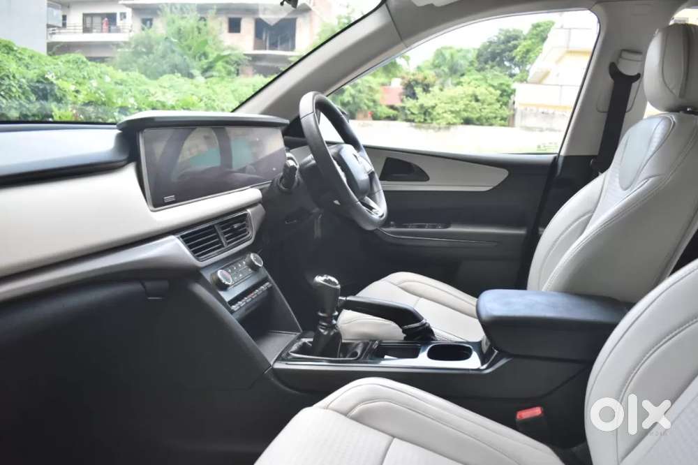 Mahindra Xuv700 2.2 Ax 5 Diesel Mt Str, 2022, Diesel