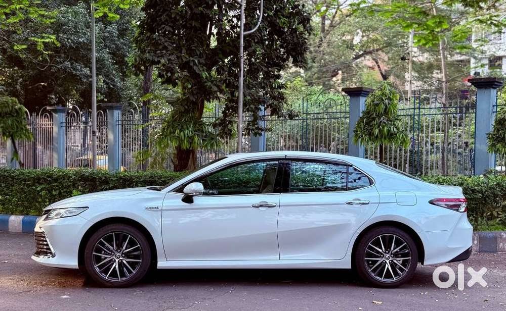 Toyota Camry Hybrid, 2024, Petrol