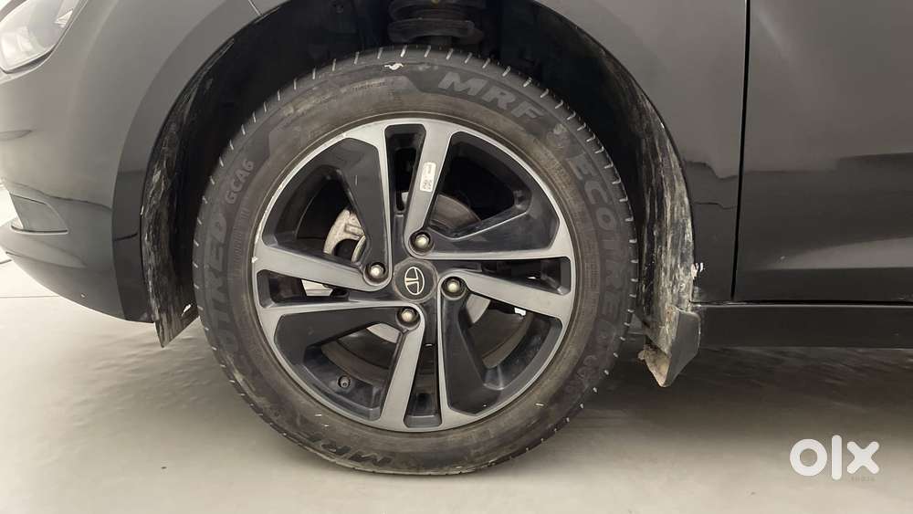 Tata Altroz Xz Plus (s) Dark Edition, 2023, Petrol