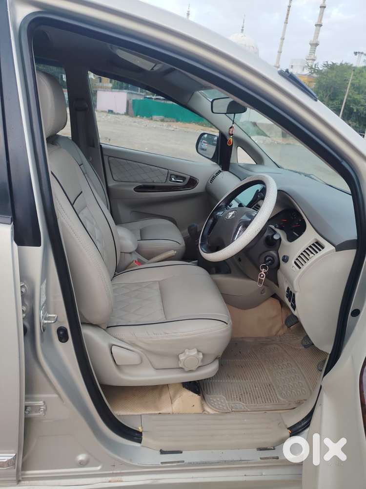 Toyota Innova 2.5 V 8 Str, 2014, Diesel
