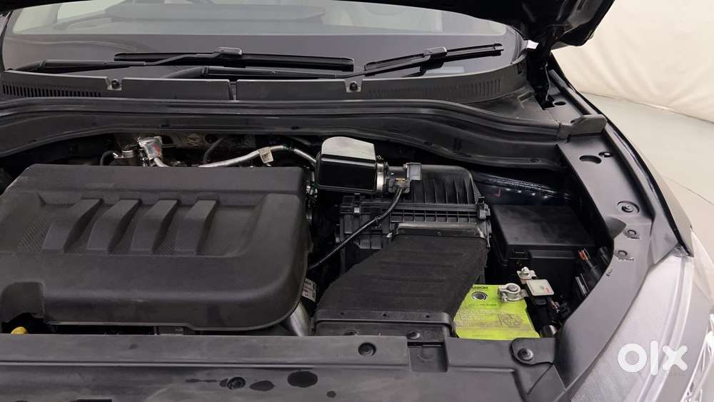 Mahindra Xuv700 2.2 Ax 7 Diesel At Luxury Pack Str, 2023, Diesel
