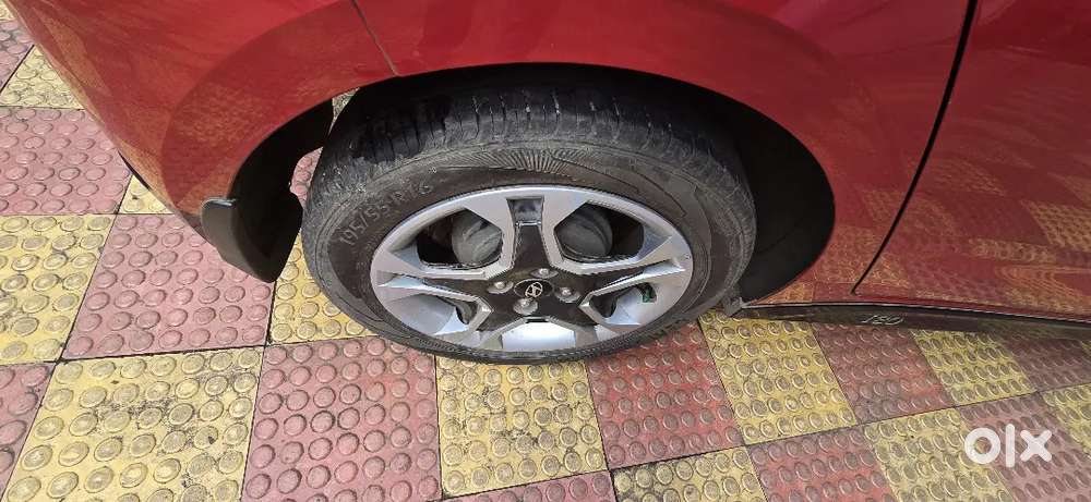 Hyundai I20 Sportz Ivt Petrol Automatic 2025