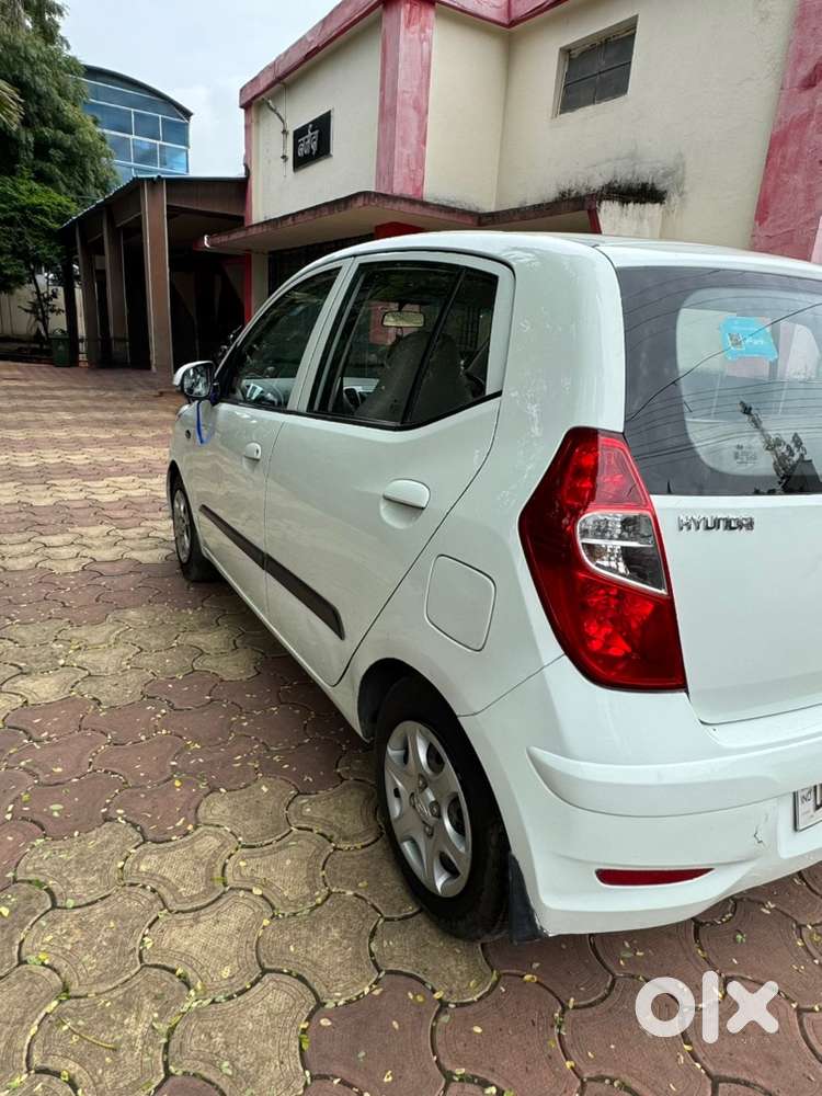 Hyundai I10 2012 Petrol + Cng 75000 Km Driven At Showroom Condition