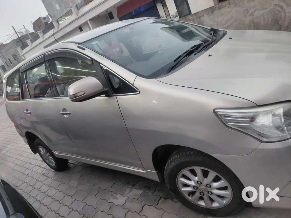 Toyota Innova 2.5 Vx 2013