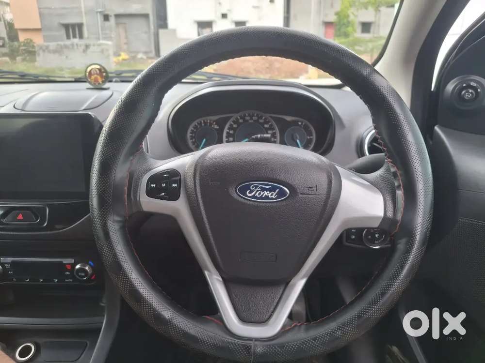 Ford Figo 1.2 Titanium Petrol 2016