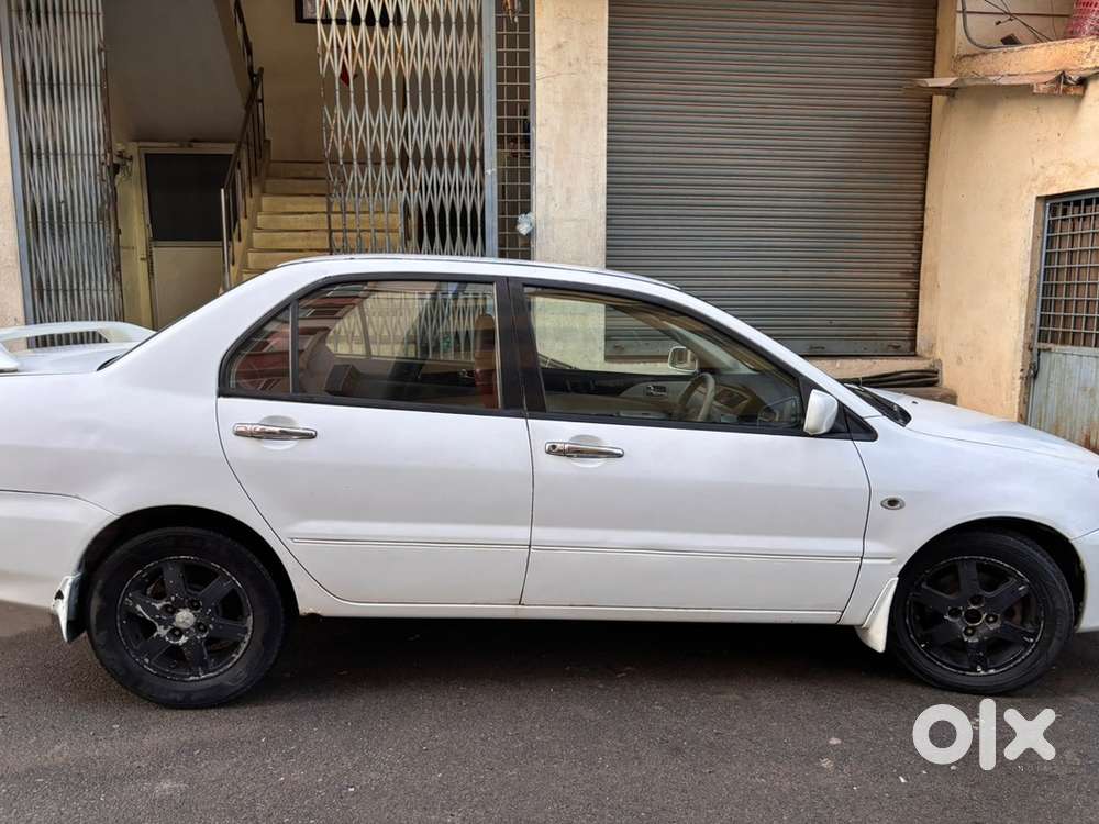 Mitsubishi Cedia