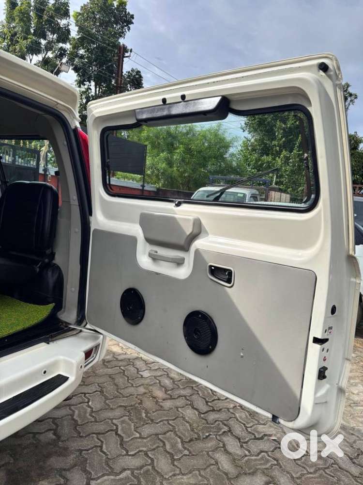 Mahindra Scorpio S10, 2017