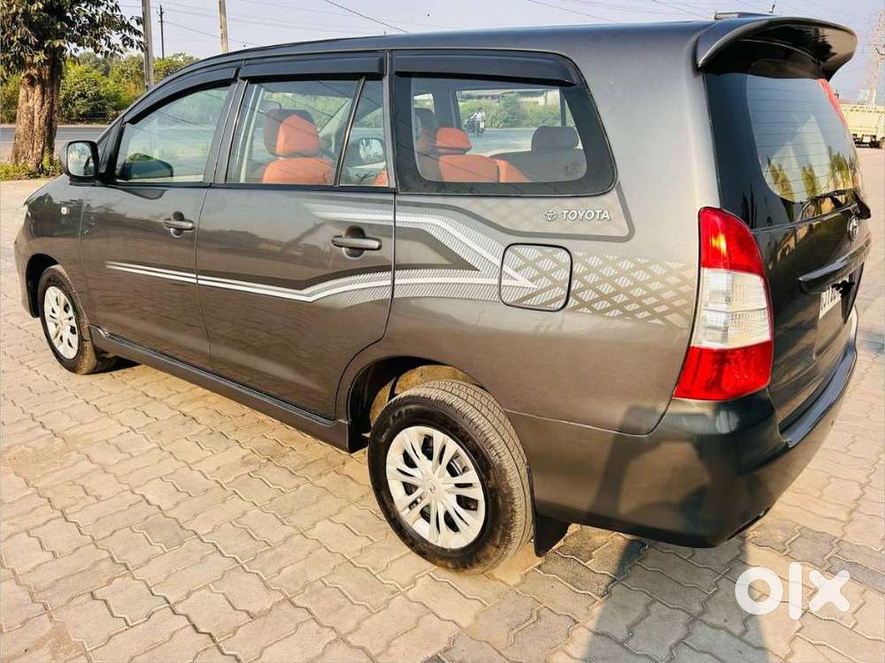 Toyota Innova 2.5 G (diesel) 8 Seater, 2012, Diesel
