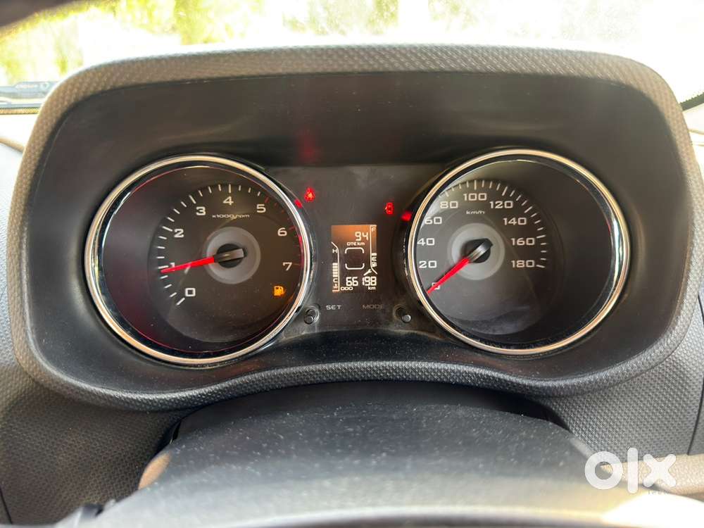 Mahindra Tuv 300 2019