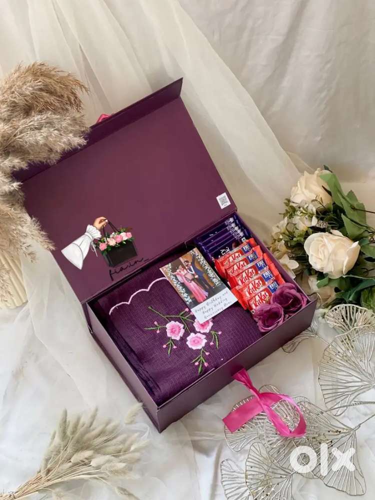 Customized Hamper's available