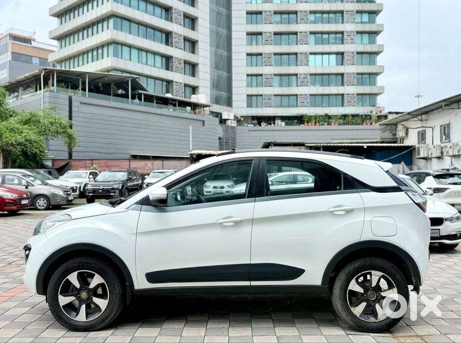 Tata Nexon 1.2 Revotron Xza Plus (o) Amt, 2018, Petrol