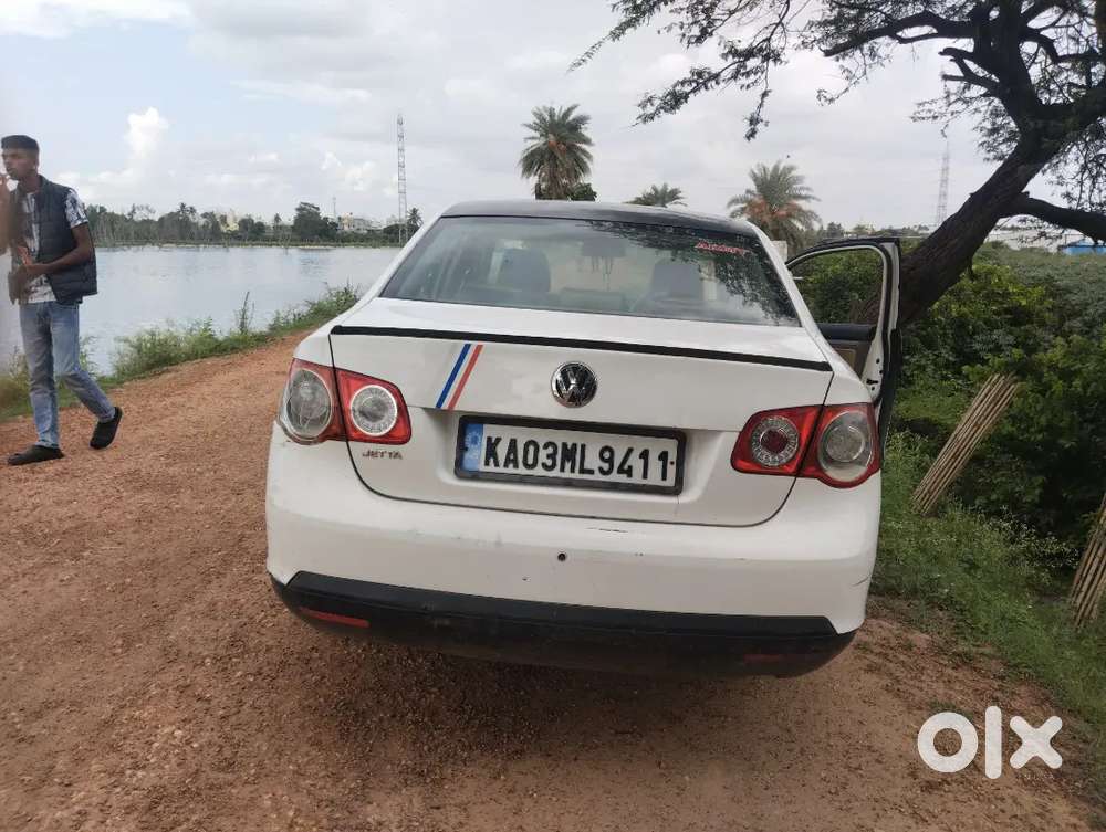 Volkswagen Jetta 2010 Petrol 100000 Km Driven