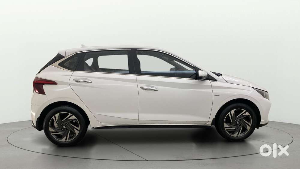 Hyundai New I20 1.2 Asta (o) Ivt, 2023, Petrol