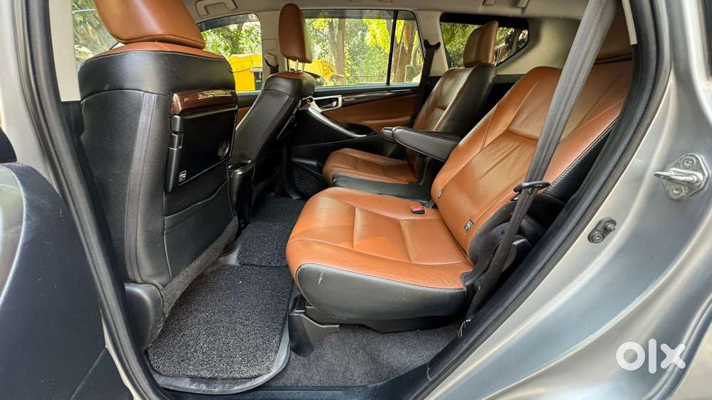Toyota Innova Crysta 2.8 Zx At, 2017
