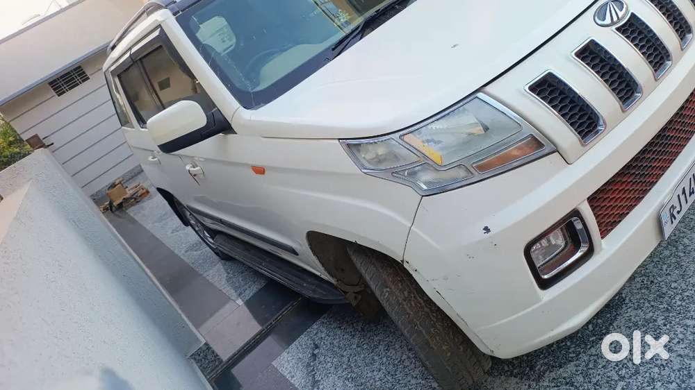 Mahindra Tuv 300 2016 Diesel Well Maintained
