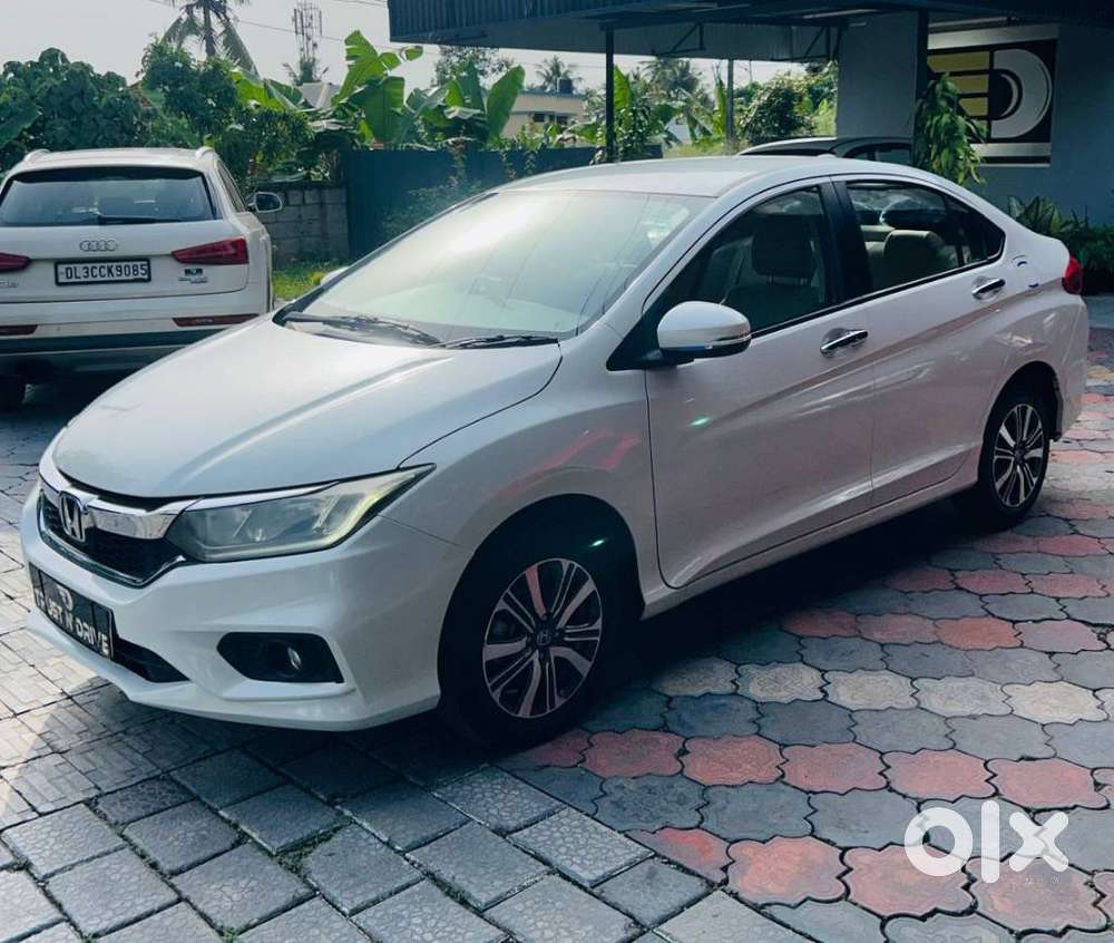 Honda City 1.5 V 5th Gen I-vtec Mt, 2022, Petrol