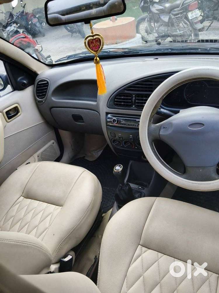 Ford Ikon 1.8 Zxi, 2010, Diesel