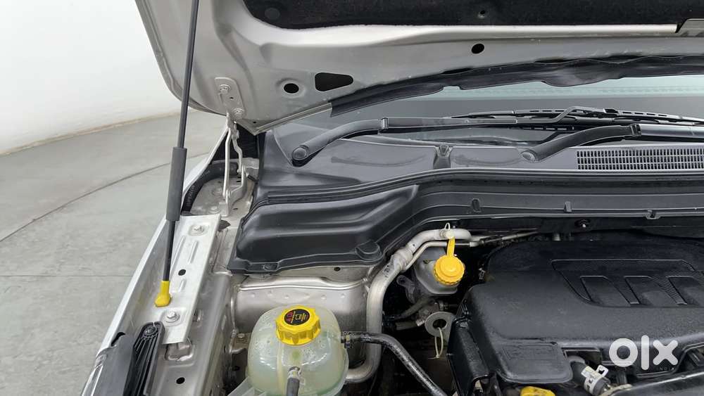 Mahindra Xuv300 W8 Option, 2021, Petrol