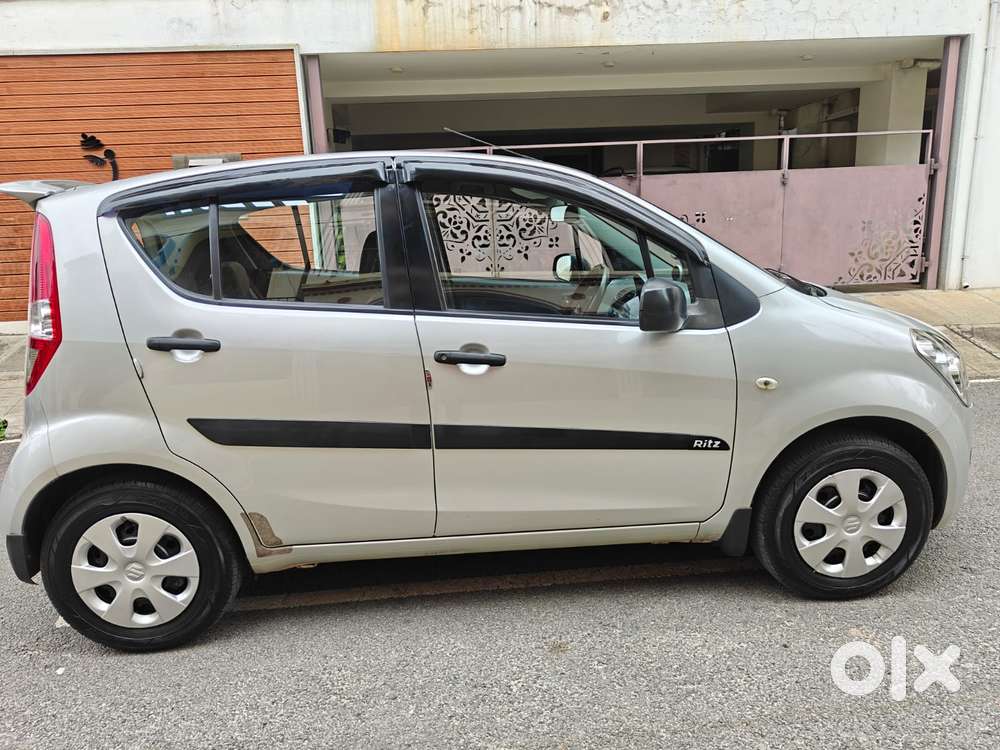 Maruti Suzuki Ritz Vxi, 2011, Petrol
