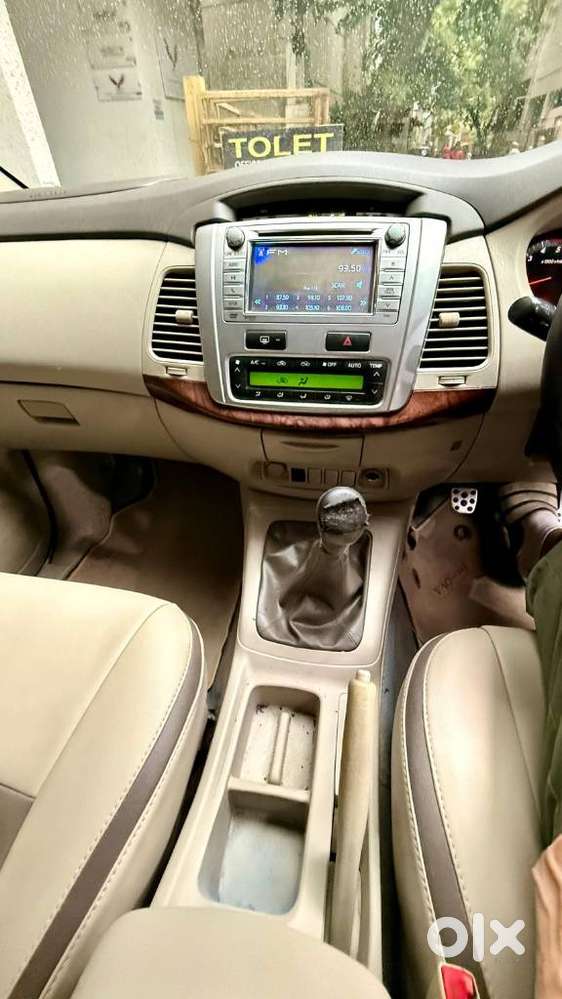 Toyota Innova 2.5 V 8 Str, 2013, Diesel